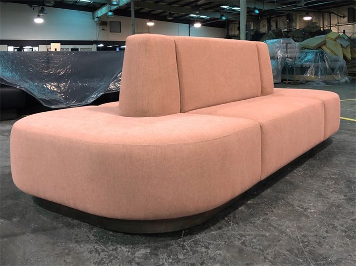 Modern Curved Club Booth Seating - Premium Upholstered Lounge Sofa for  Clubs