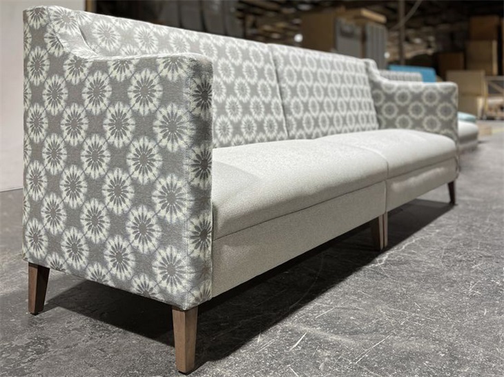 Luxury Upholstered Club Booth Seating - Modern & Comfortable Banquette for Lounges and Clubs