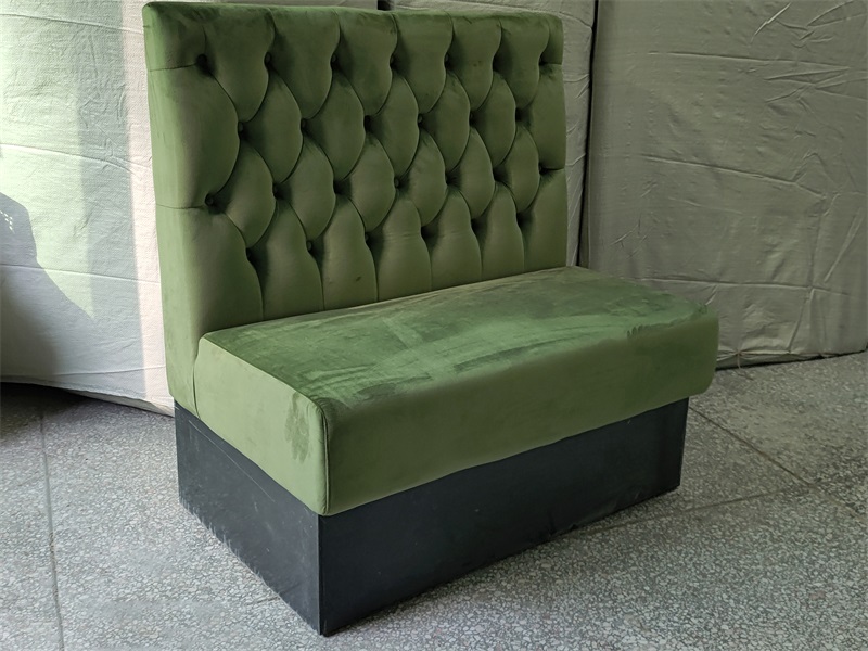 Luxurious Green Velvet High-Back Button-Tufted Booth Seating for Western-Style Restaurants