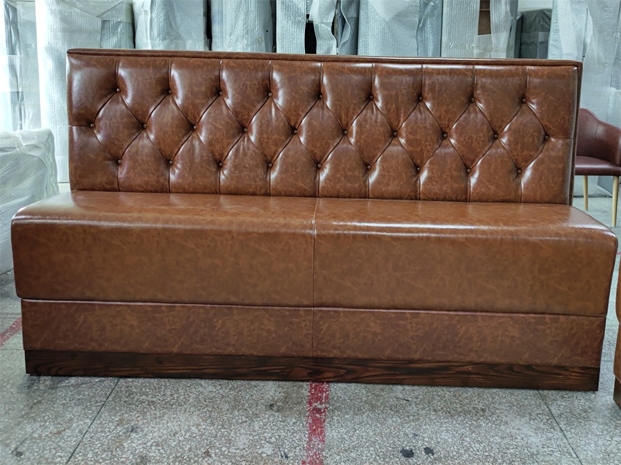 Premium Western Restaurant Booth Seating - Classic Button-Tufted Backrest Leather Banquette 