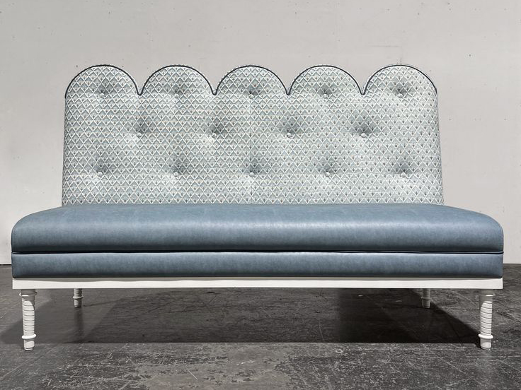 Elegant Wave-Back High-End Lounge Booth Seating for Exclusive Clubs