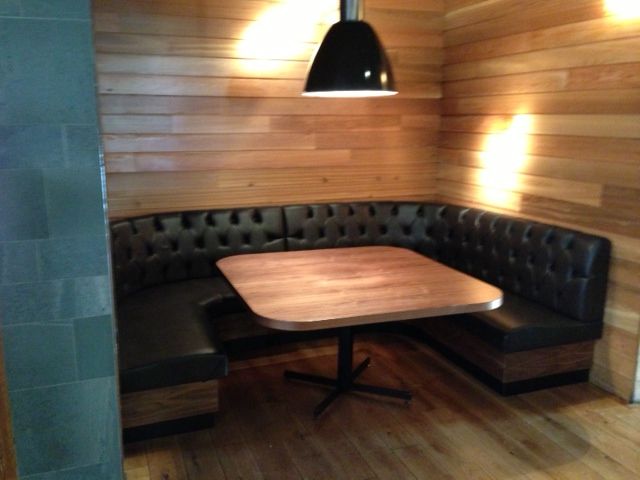 circle restaurant booths