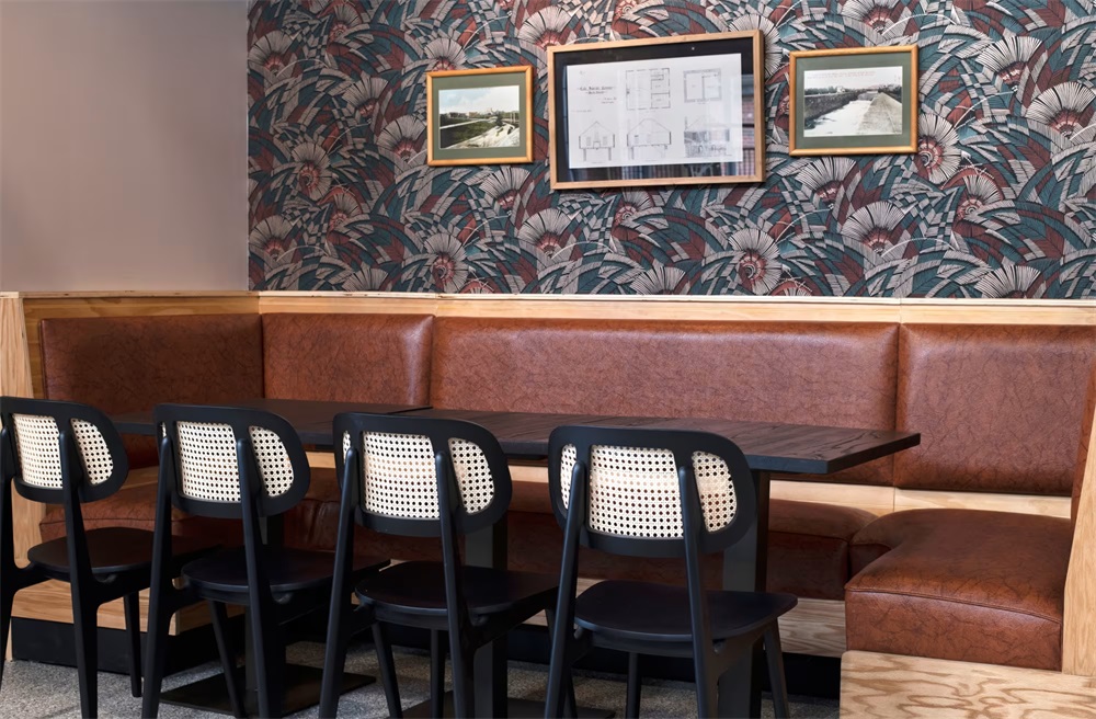 Restaurant Corner Banquette