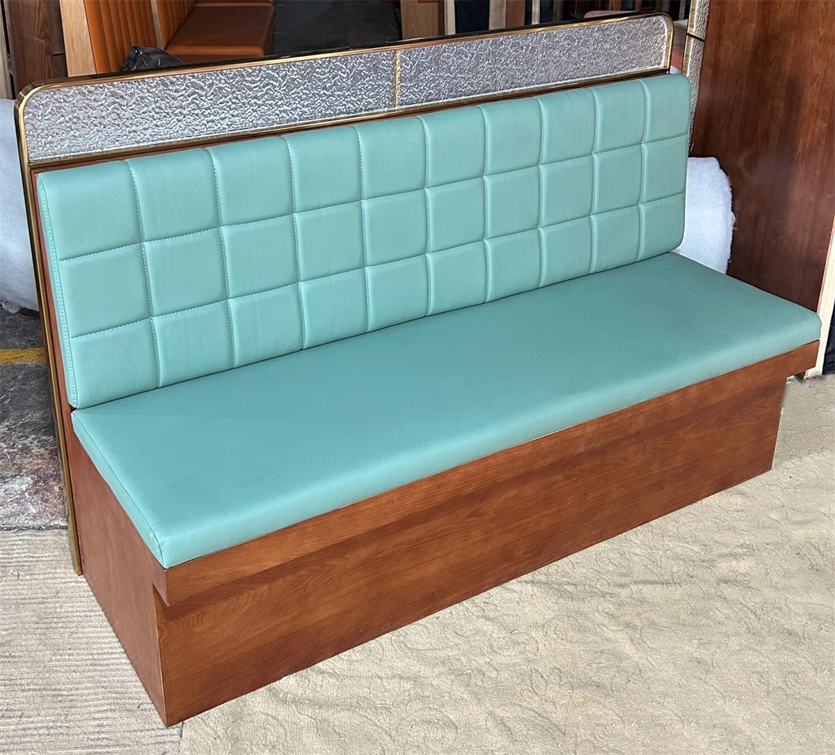 Retro Restaurant Booth Seating – Teal Leather Cushion, Wooden Base