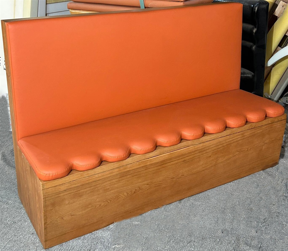 Durable Leather Booth Seating for Restaurants & Hotels