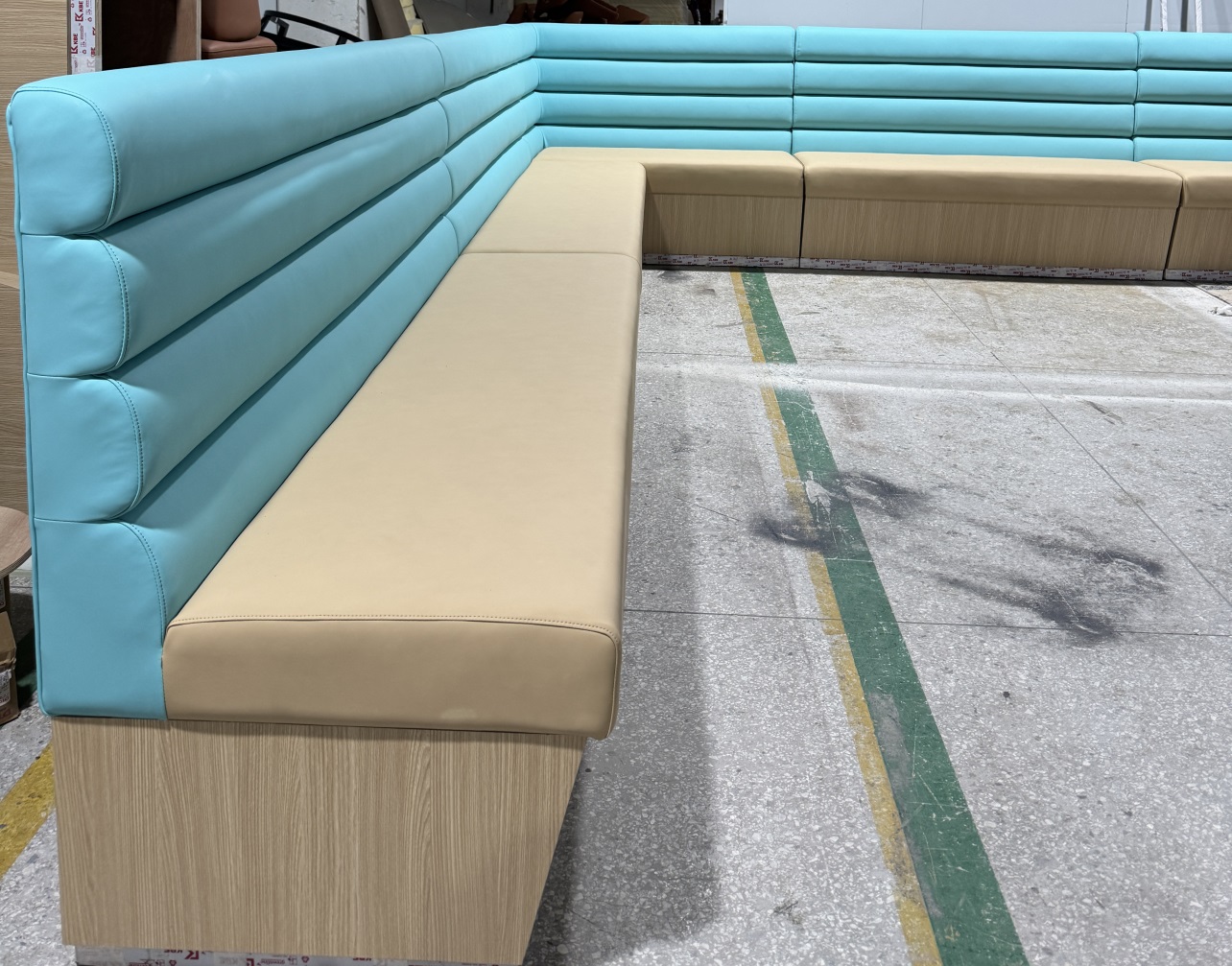Corner seating for restaurants