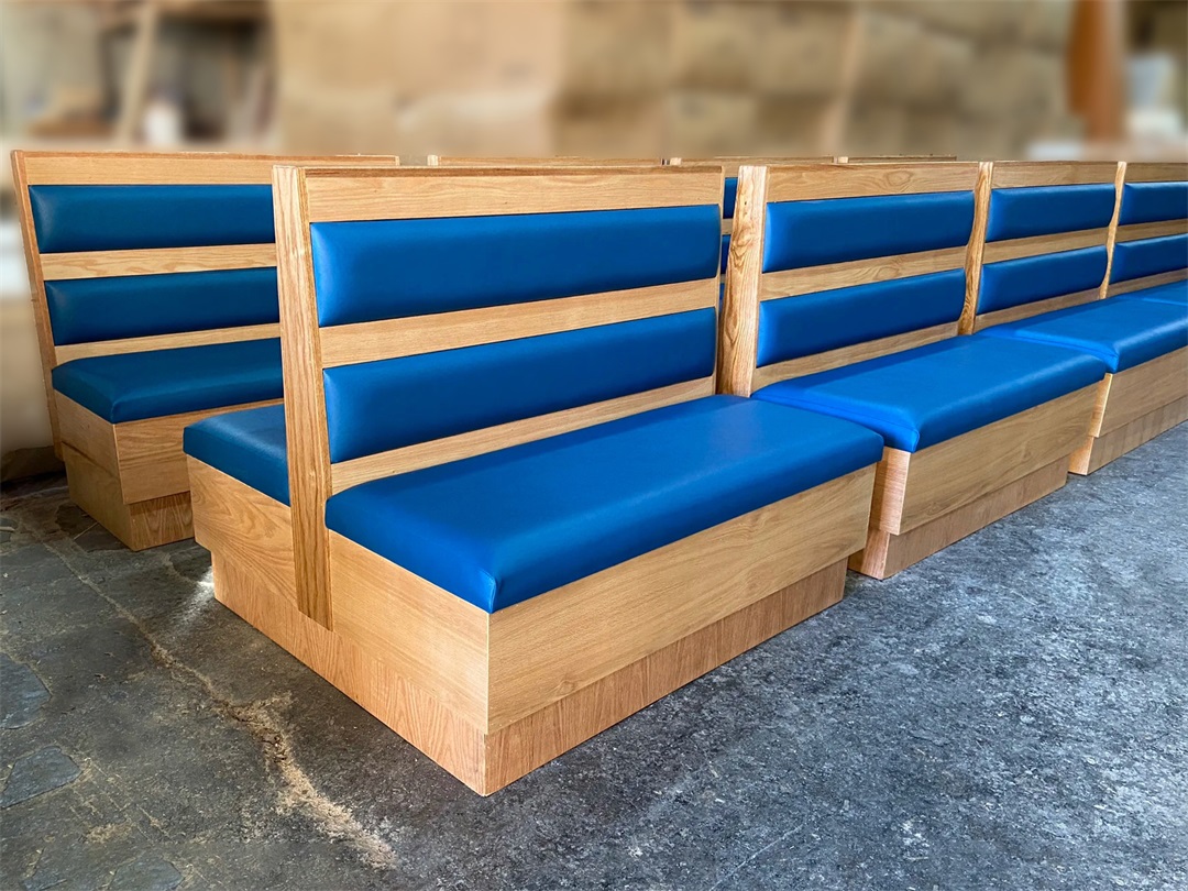 Double-Sided Modern Blue Upholstered Restaurant Booth Seating with Wooden Base – Durable and Comfortable