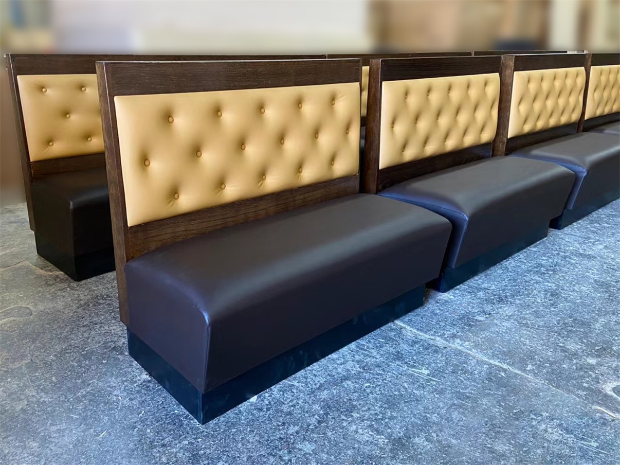 Commercial Tufted Booth Seating – Modern Wood & Leather Restaurant Banquette